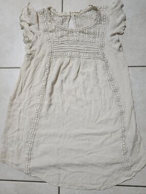 Junior Girls Sz M Xhiliration Cream Flutter Sleeve Lace Detail Tunic Top EUC